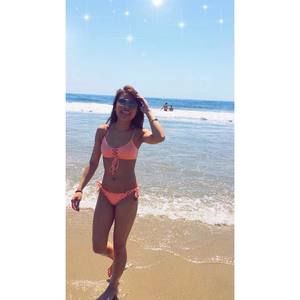 Meet your Posher, Vy